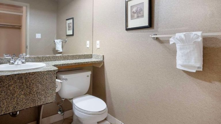 Best Western PLUS Port O’Call Hotel