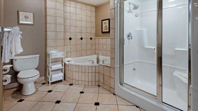 Best Western PLUS Port O’Call Hotel