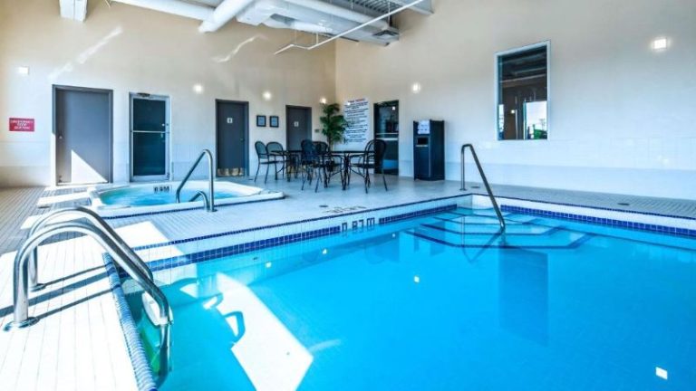 Best Western Plus Winnipeg Airport Hotel