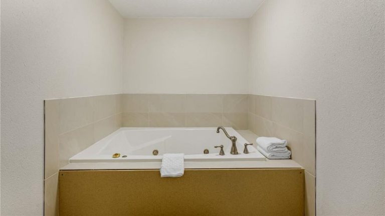 Best Western Plus York Hotel & Conference Center