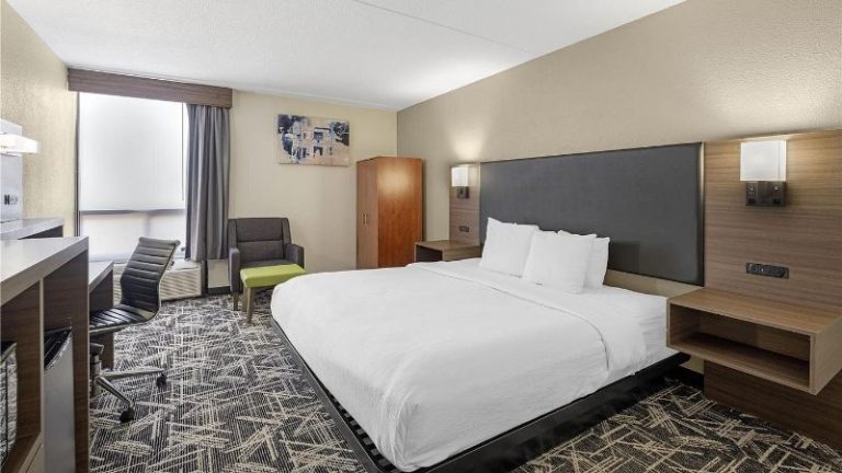Best Western Plus York Hotel & Conference Center