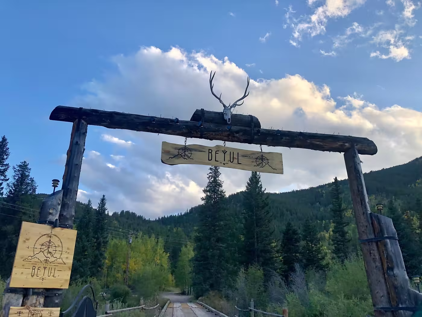 Beyul Retreat, cabin with a private hot tub, photo 4