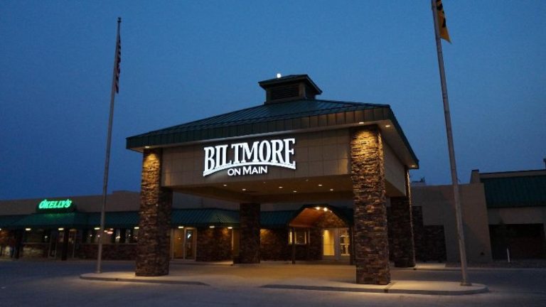 Biltmore Hotel & Suites
