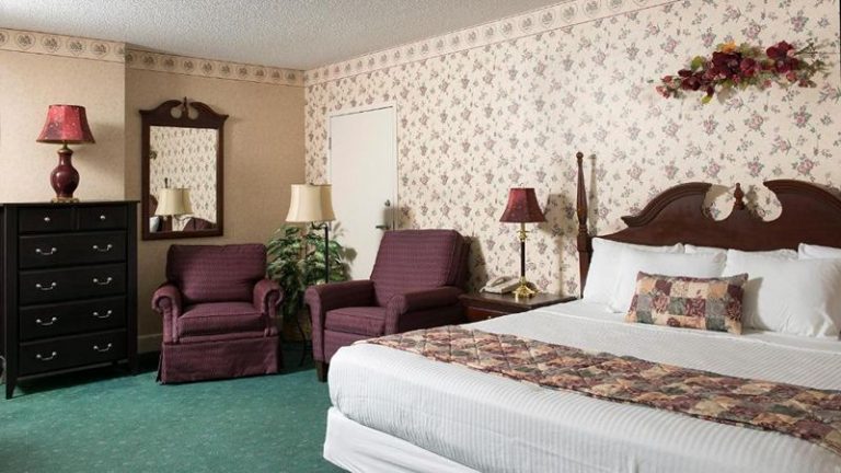 Bird-In-Hand Family Inn