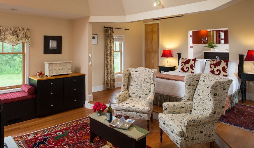 Brampton 1860, room with private jacuzzi, photo 2