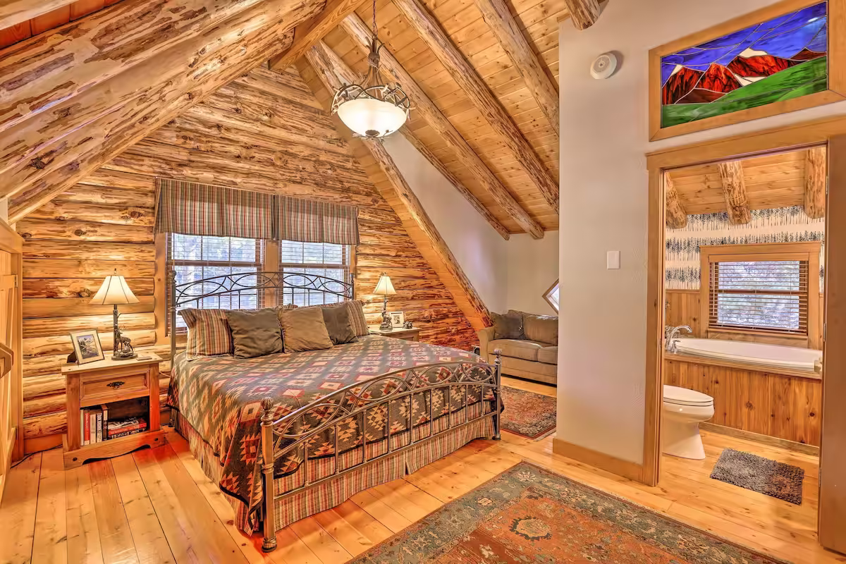 Breckenridge Cabin, cabin with a private hot tub, photo 5