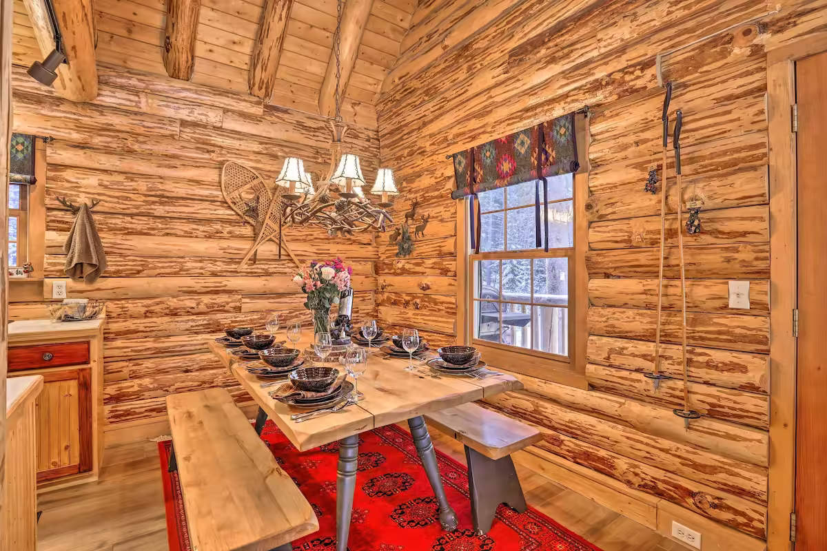 Breckenridge Cabin, cabin with a private hot tub, photo 6