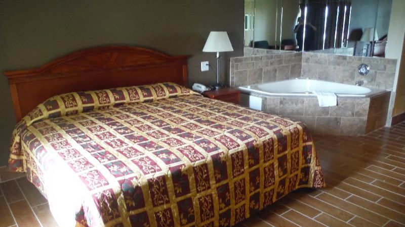 Budgetel Inn & Suites Hotel