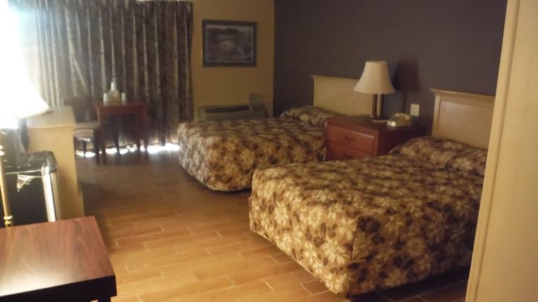 Budgetel Inn & Suites Hotel