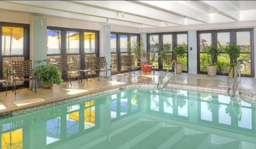 Capes Hotel, room with private jacuzzi, photo 6