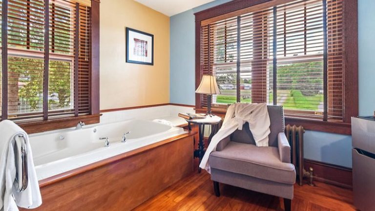 Cardinal’s Roost Bed and Breakfast