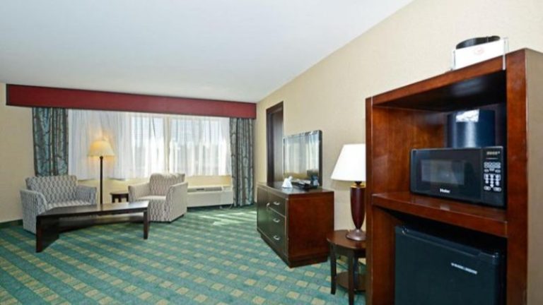 Causeway Bay Lansing Hotel