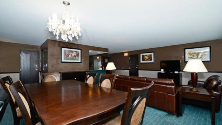 Causeway Bay Lansing Hotel