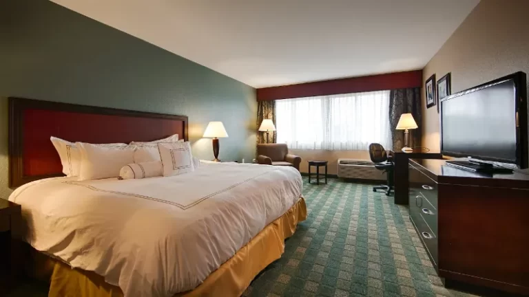 Causeway Bay Lansing Hotel