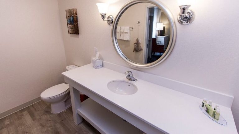 Cedar Point’s Hotel Breakers
