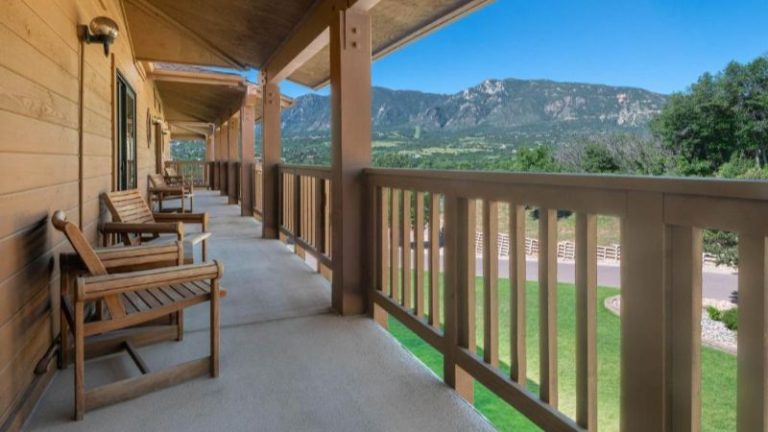 Cheyenne Mountain Resort