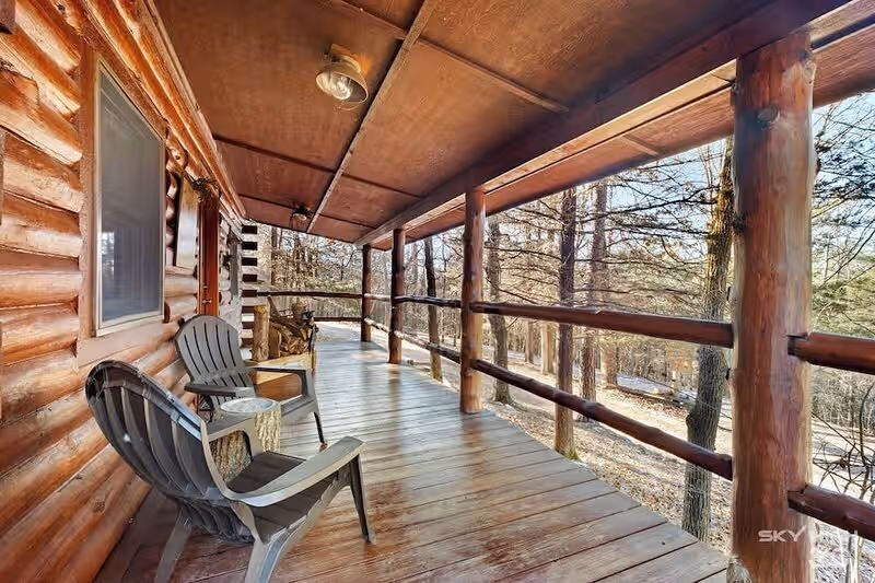 Cinnamon Valley – The Whitetail, cabin with a private hot tub, photo 5