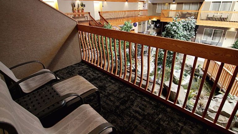 C’mon Inn Hotel & Suites