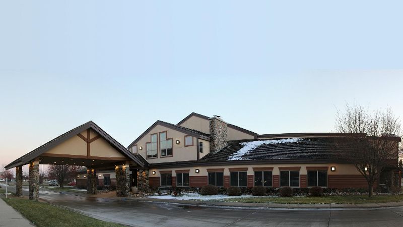 C’mon Inn Hotel & Suites, room with private jacuzzi, photo 6