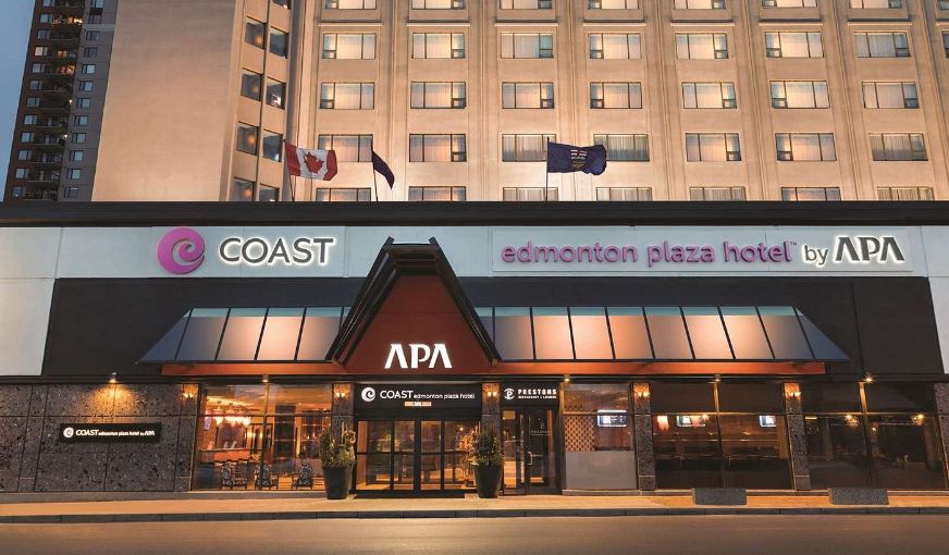 Coast Edmonton Plaza Hotel by APA, room with private jacuzzi, photo 6