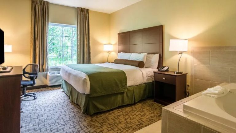 Cobblestone Hotel & Suites – Harborcreek