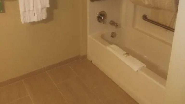 Cobblestone Hotel & Suites – Harborcreek