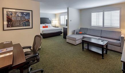 Collegian Hotel & Suites, Trademark Collection By Wyndham