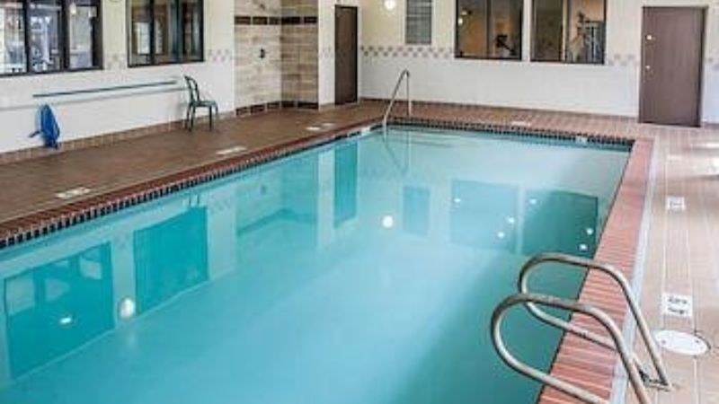 Comfort Inn Federal Way, room with private jacuzzi, photo 7