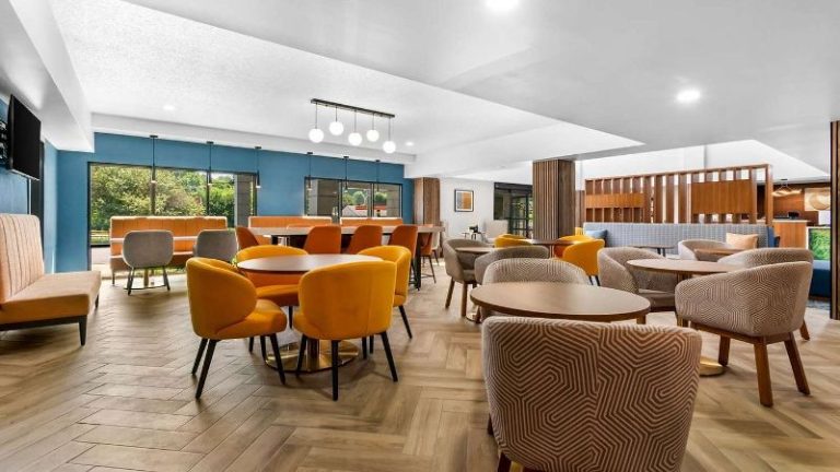 Comfort Inn & Suites