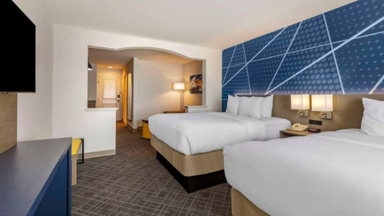 Comfort Inn & Suites East Greenbush – Albany