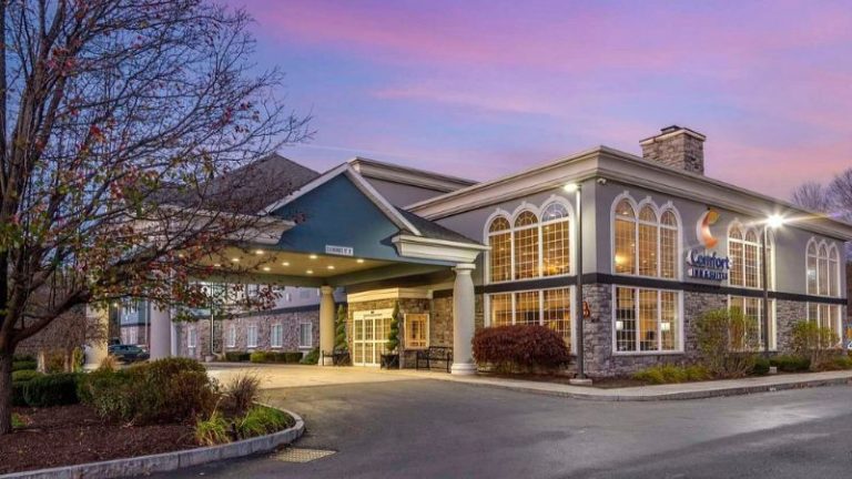 Comfort Inn & Suites East Greenbush – Albany