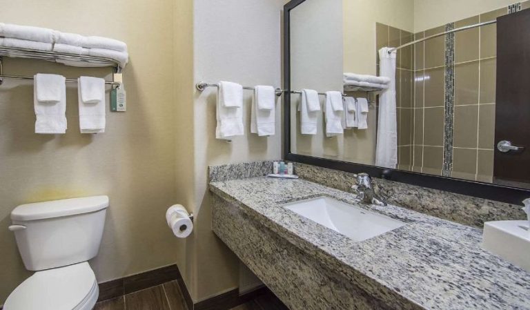 Comfort Inn & Suites Fort Saskatchewan