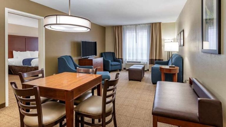 Comfort Inn & Suites Northern Kentucky