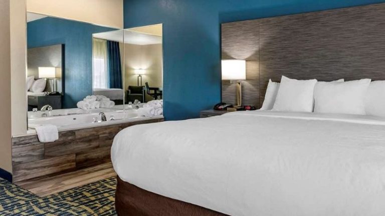 Comfort Inn & Suites Pauls Valley – City Lake