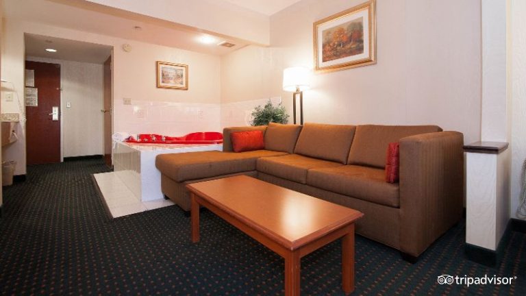 Comfort Inn & Suites