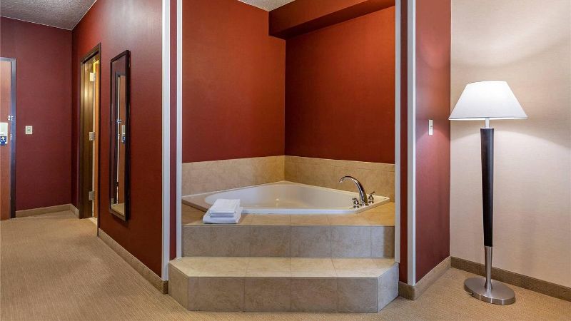 Comfort Inn & Suites Gateway to Glacier National Park