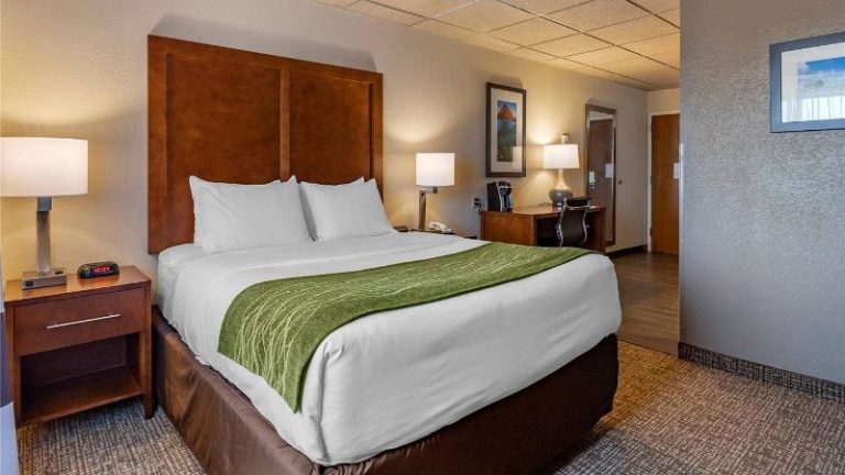 Comfort Inn & Suites Gateway to Glacier National Park