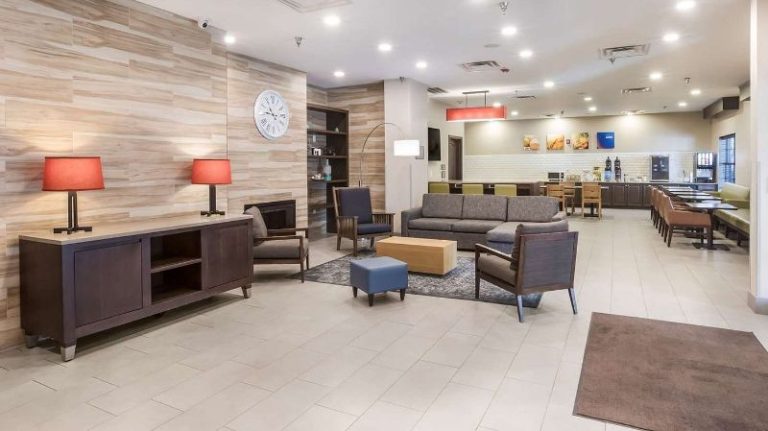 Comfort Inn & Suites