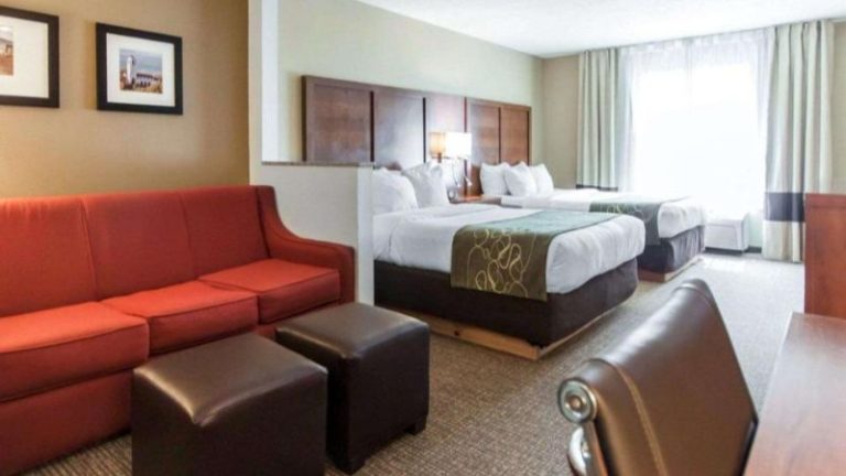 Comfort Suites Airport