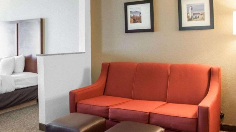 Comfort Suites Airport