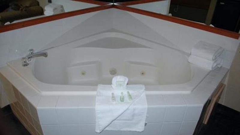 Comfort Suites Airport