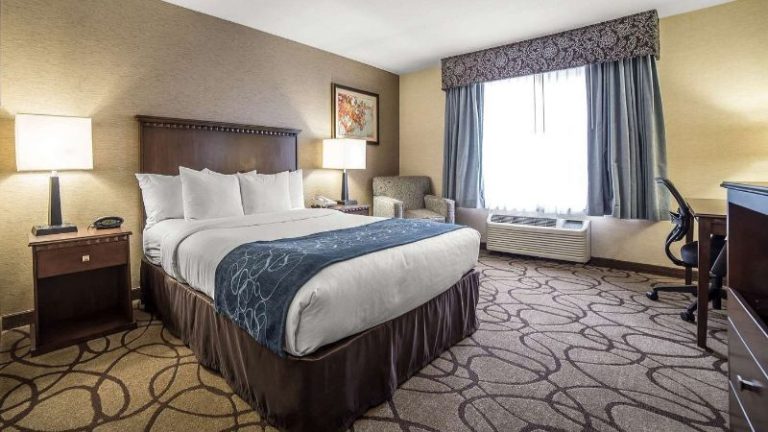 Comfort Suites Airport