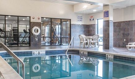 Cicero Grand Syracuse North, room with private jacuzzi, photo 7
