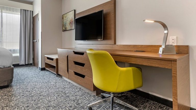 Comfort Suites Greenville Airport