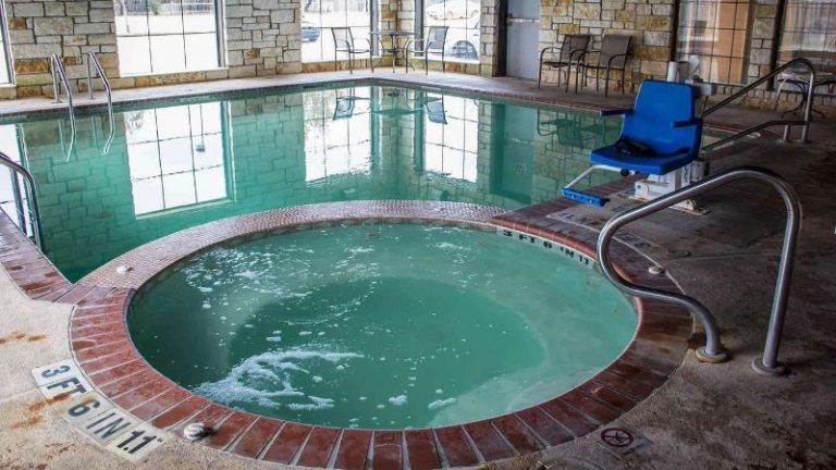 Comfort Suites Near SeaWorld