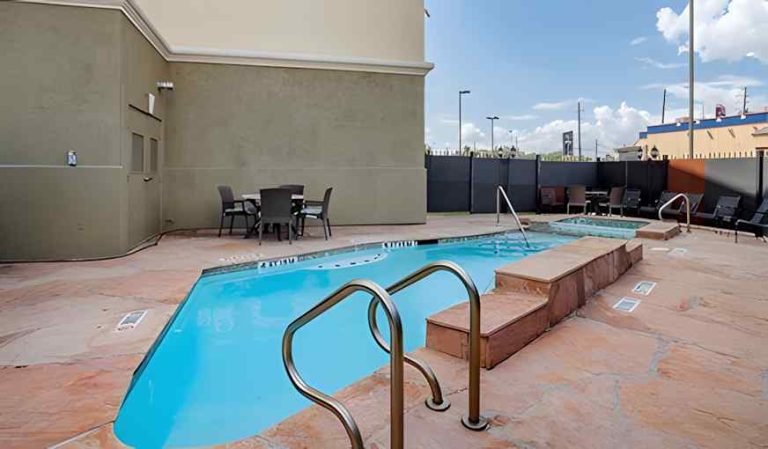 Comfort Suites near Texas Medical Center