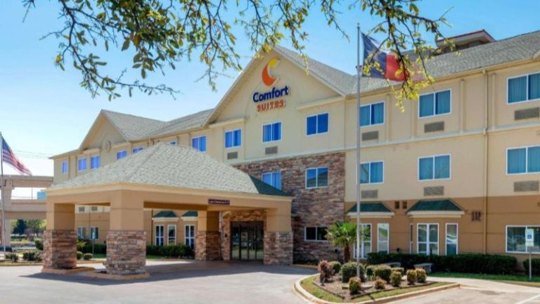Comfort Suites North Dallas