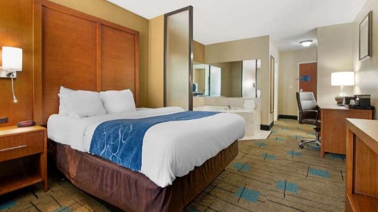 Comfort Suites near MCS Beaufort