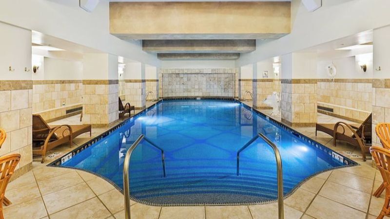 Condos by White Pines Real Estate, room with private jacuzzi, photo 6