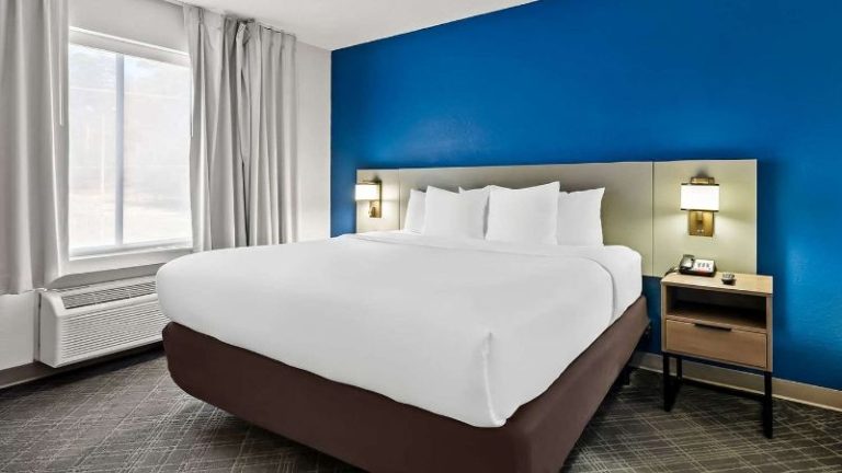 Comfort Suites Salem – Roanoke I-81